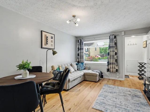 Flat for rent in Bantaskin, Falkirk