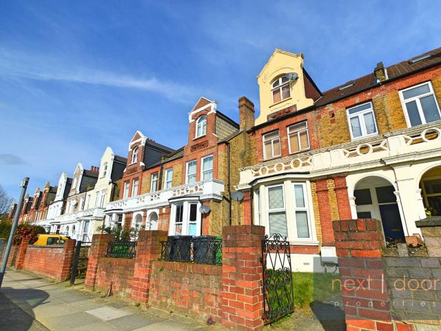 Flat for rent in London Borough of Lewisham, Greater London