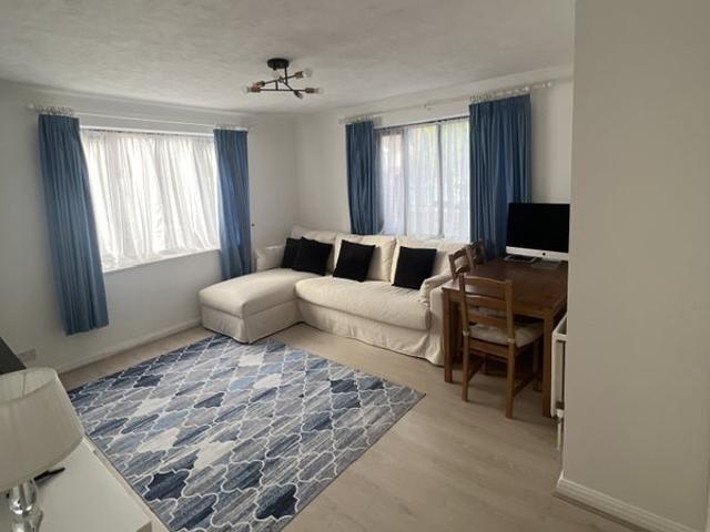 Flat for rent in London Borough of Lambeth, Greater London