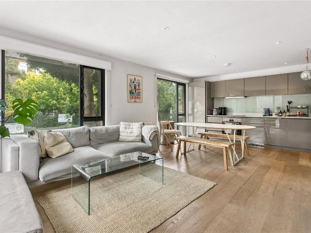 Flat for rent in Islington, Greater London