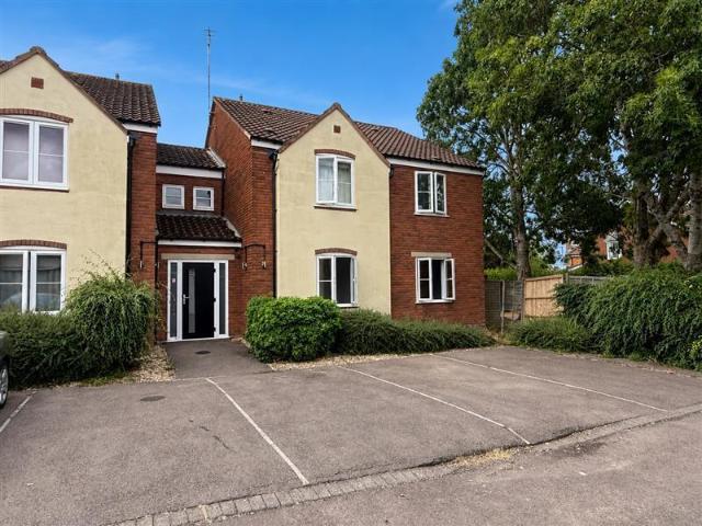 Flat for rent in Golden Valley, Gloucestershire