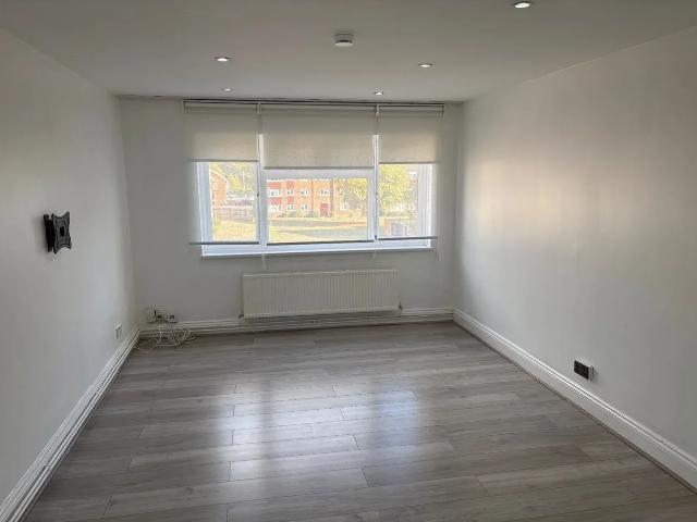 Flat for rent in Turnford, Broxbourne