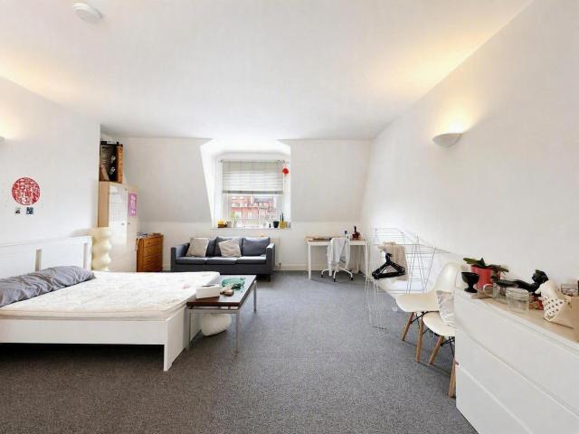 Flat for rent in London Borough of Camden, Greater London