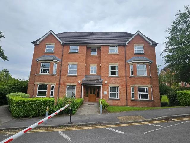 Flat for rent in Lee Bank, Greater Manchester