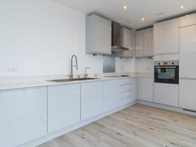 Flat for rent in Allington, Midway