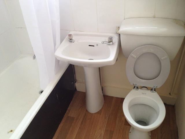 Flat for rent in Hyde Park, West Yorkshire