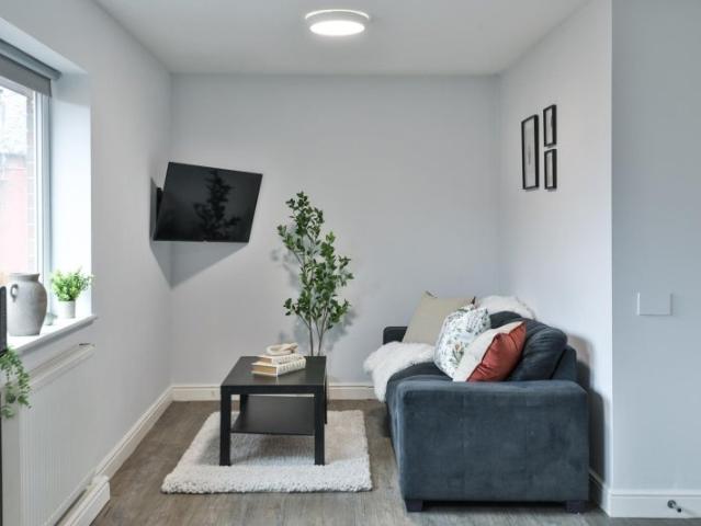 Flat for rent in Hyde Park, Leeds