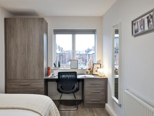 Flat for rent in Hyde Park, Leeds