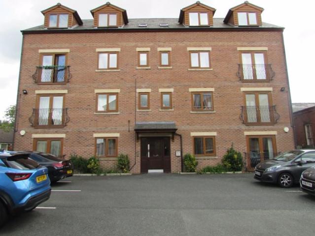Flat for rent in Lady House, Burnedge