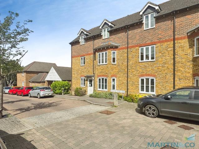 Flat for rent in Singleton, Ashford