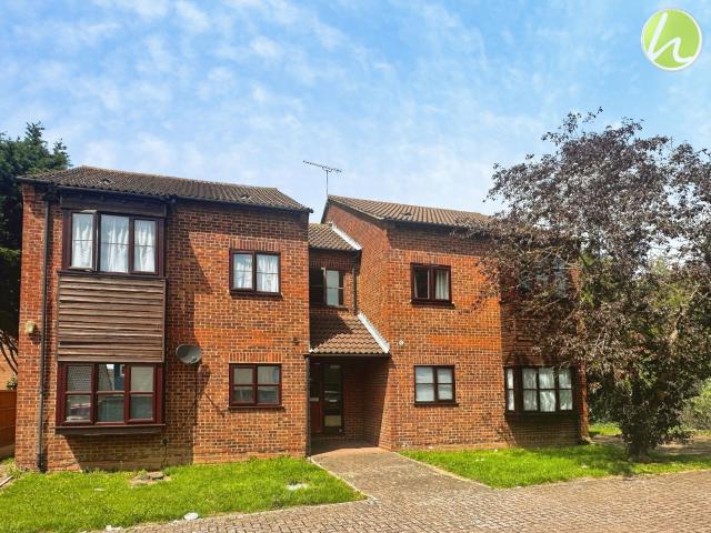 Flat for rent in Stanford-le-hope, Essex