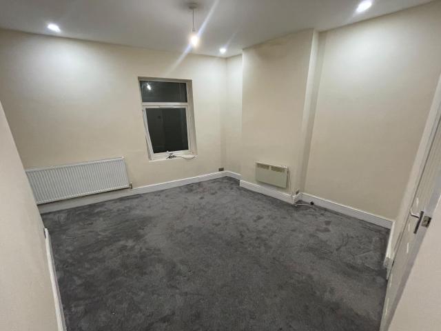 Flat for rent in Reddish, Greater Manchester