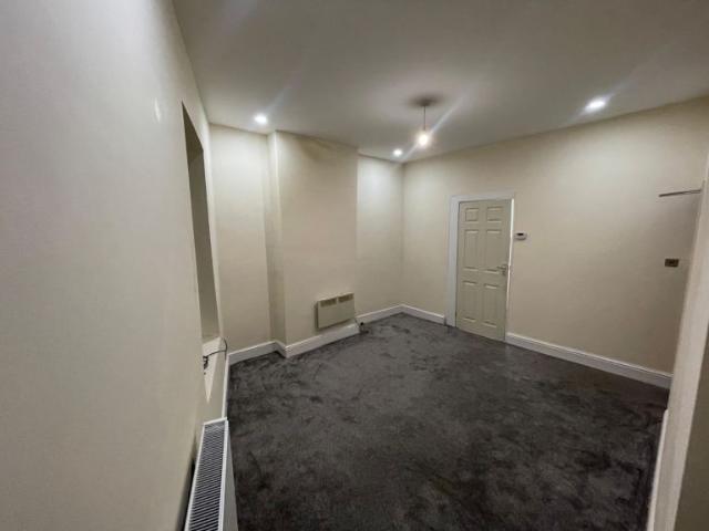 Flat for rent in Reddish, Greater Manchester