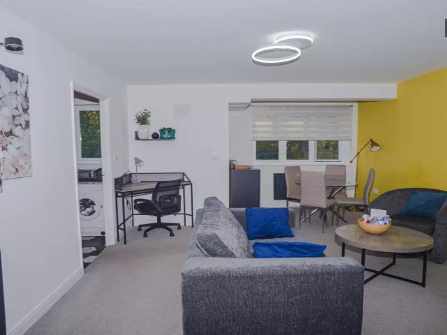 Flat for rent in Charlton Riverside, Greater London