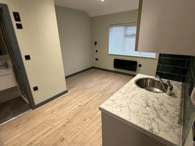 Flat for rent in London Borough of Sutton, Greater London