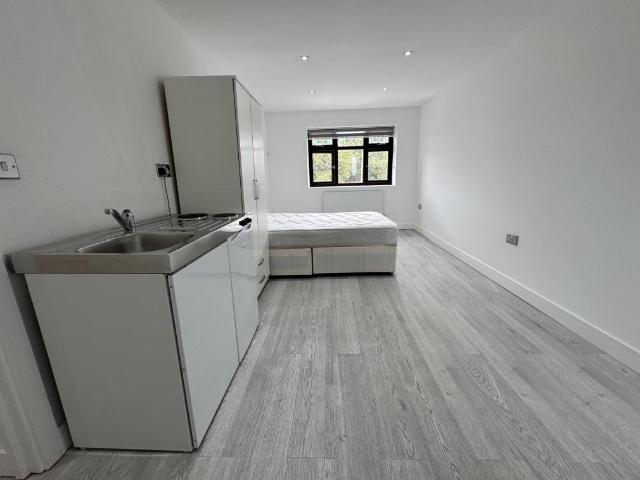 Flat for rent in Tilbury, Essex