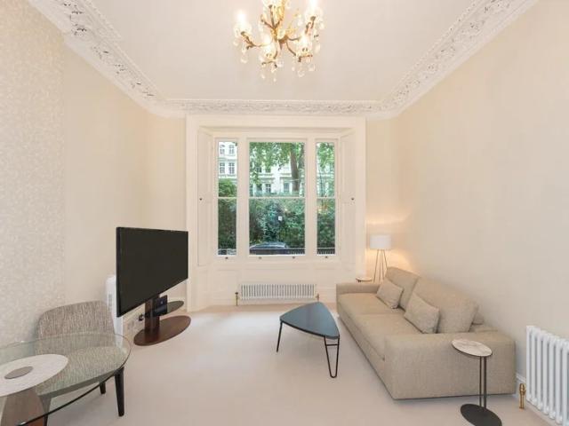 Flat for rent in Knightsbridge, Greater London