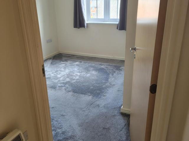 Flat for rent in Elmfield, Leicestershire