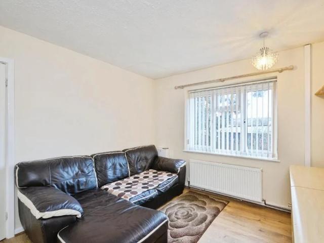 Flat for rent in Kitts Green, Isle Of Man