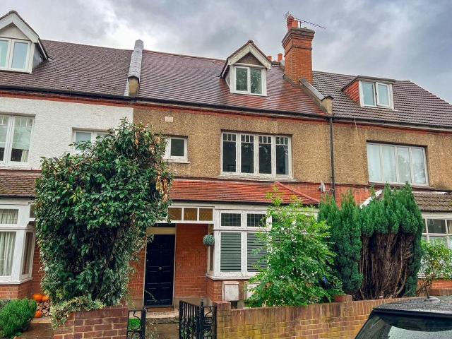 Flat for rent in Long Ditton, Elmbridge