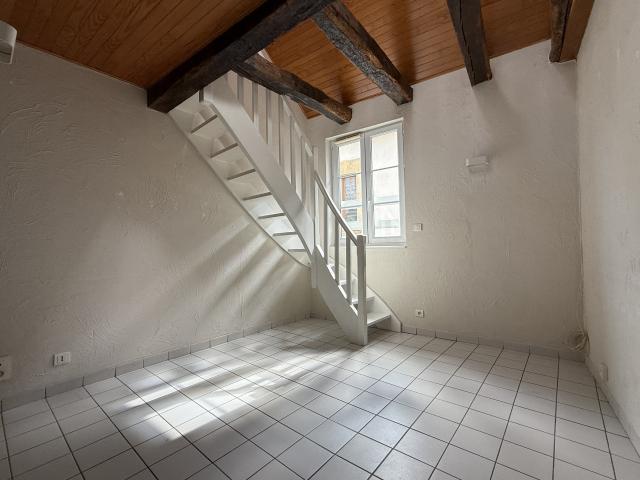 Appartement location à Saint-Quentin, Saint-quentin