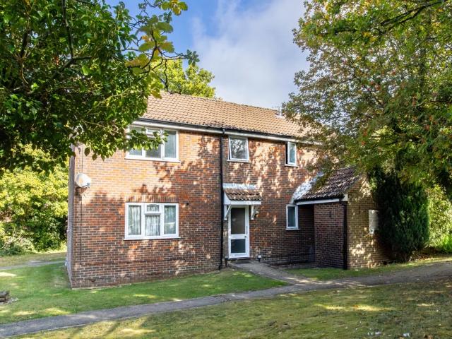 Flat for rent in Chawton, Bolton Low Houses