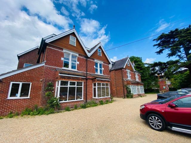 Flat for rent in Apuldram, Littlecote