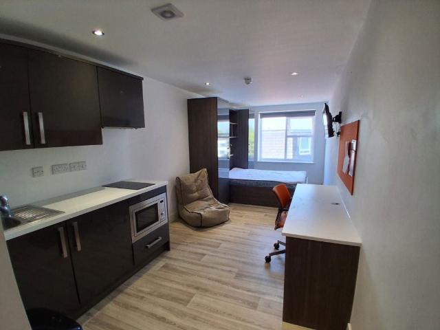 Flat for rent in Apuldram, Chichester