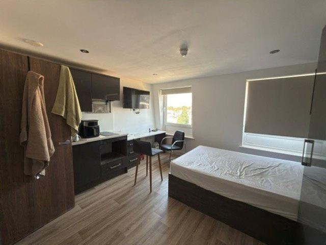Flat for rent in Apuldram, Littlecote