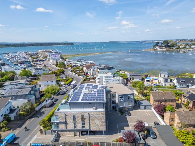 Flat for rent in Lilliput, Poole