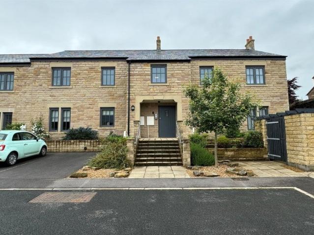 Flat for rent in Glossop, High Peak