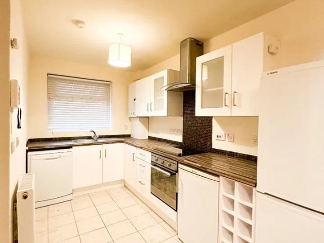 Flat for rent in Kennington, Greater London