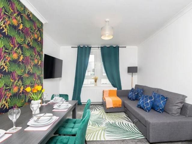 Flat for rent in Viewpark, Scotland
