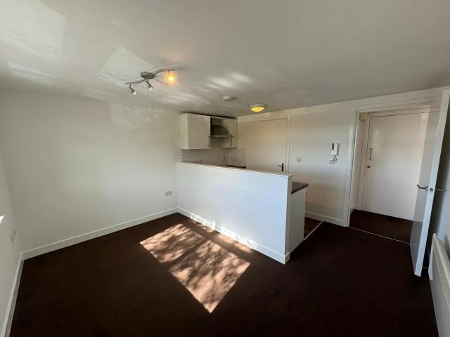 Flat for rent in Dane Hills, Old Wharf