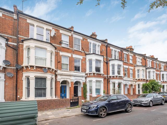 Flat for rent in London Borough of Lambeth, Greater London
