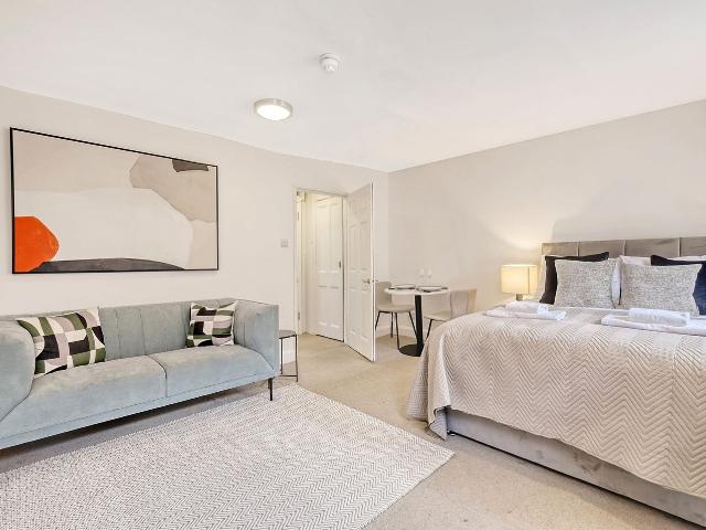 Flat for rent in Saint Pancras, Greater London