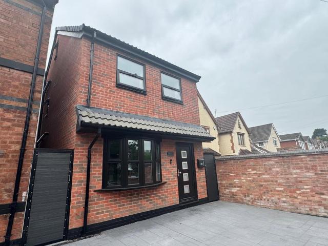 Flat for rent in Aldersley, Stockwell End