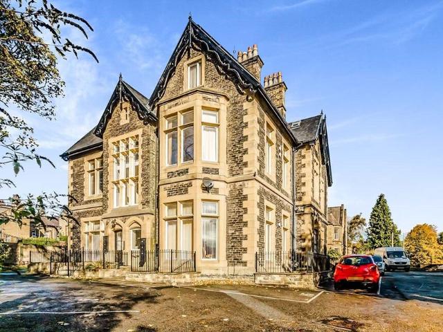 Flat for rent in Bell Hall, Calderdale