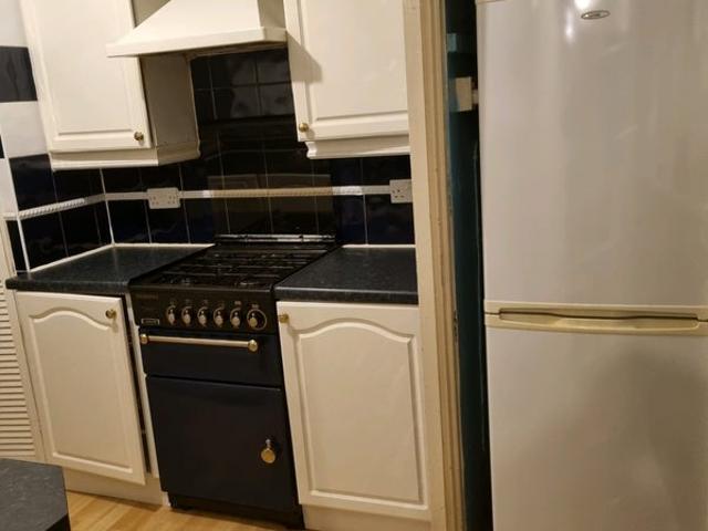Flat for rent in Southfields, Greater London