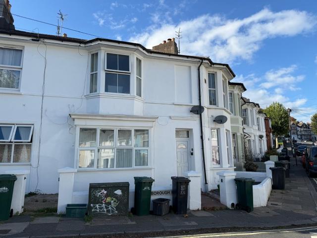 Flat for rent in Withdean, Brighton