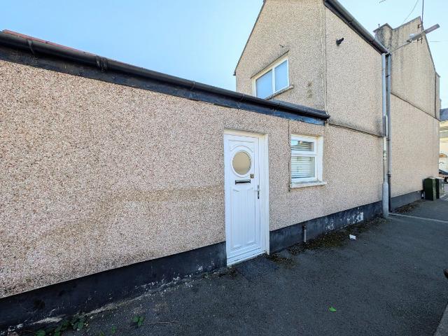 Flat for rent in Baneswell, Newport