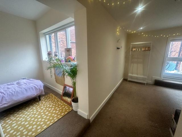 Flat for rent in Southport