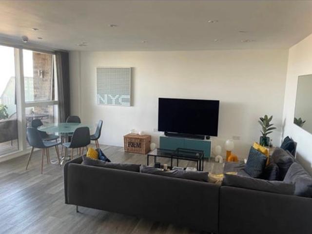 Flat for rent in Camberwell, Greater London