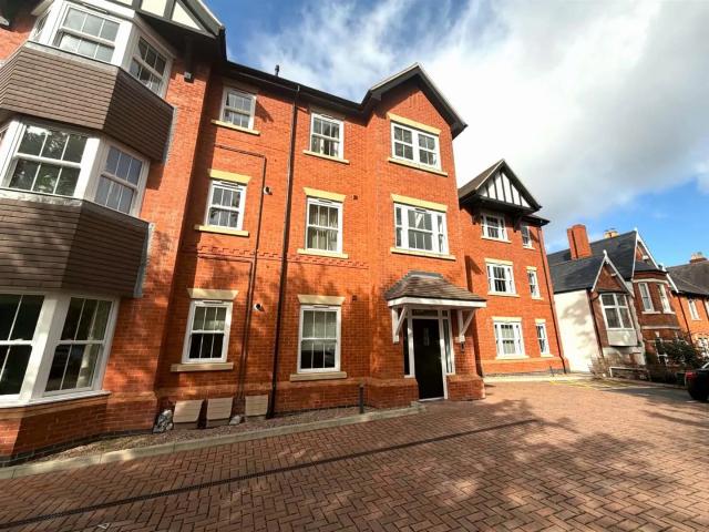 Flat for rent in Wake Green, Birmingham