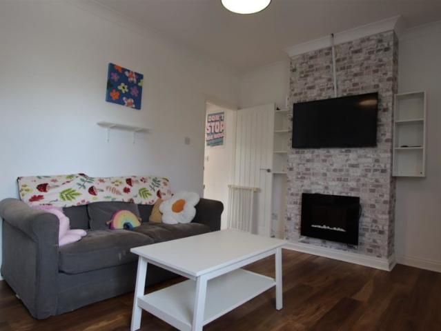 Flat for rent in The Triangle, Reading
