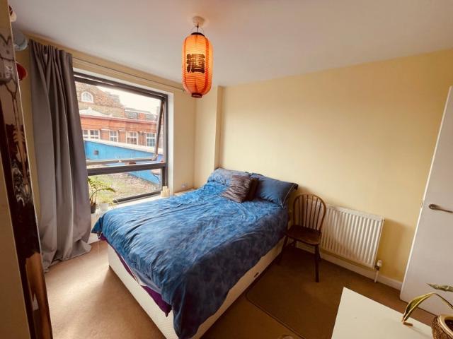 Flat for rent in Ratcliffe, Greater London