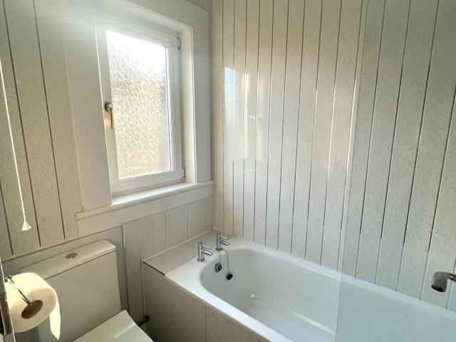 Flat for rent in Baldridgeburn, Dunfermline
