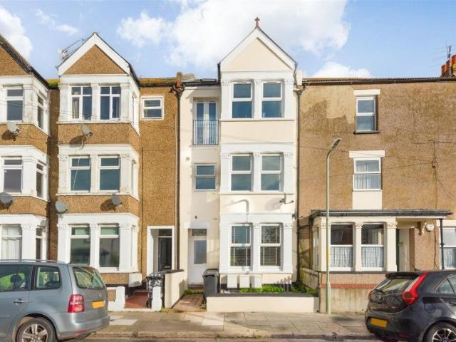 Flat for rent in Oxenden, Canterbury