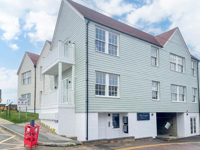 Flat for rent in Folkestone, Kent