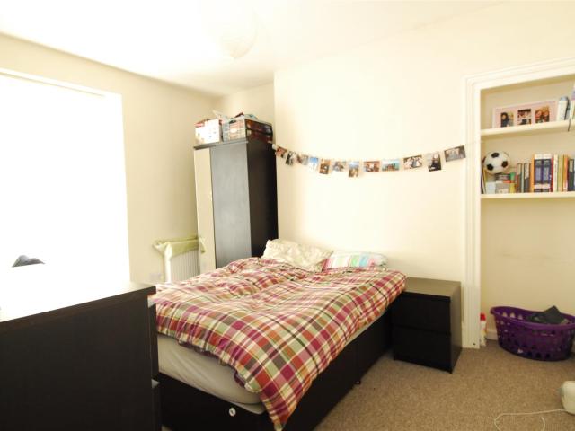 Flat for rent in Mount Wise